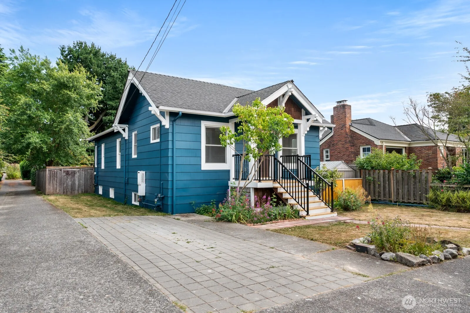 Property photo for 7746 13th Avenue Nw, Seattle photo 3