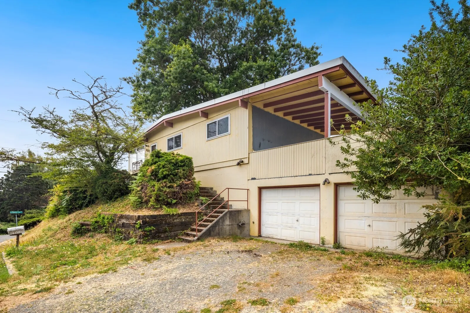 Property photo for 9671 41st Avenue S, Seattle photo 2