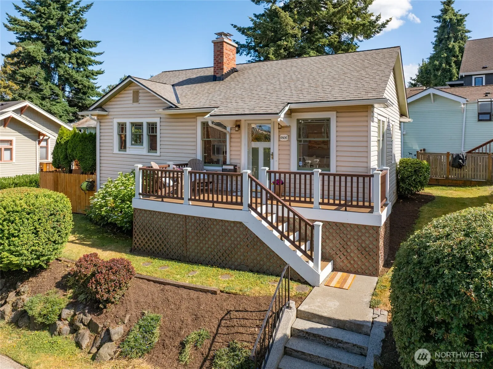 Property photo for 6806 Woodlawn Avenue Ne, Seattle