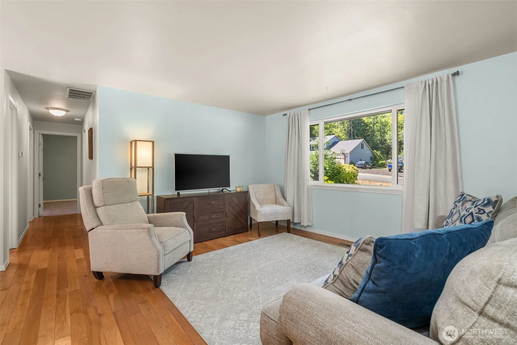 Property photo for 1816 Woodland Creek Street Ne, Olympia photo 4