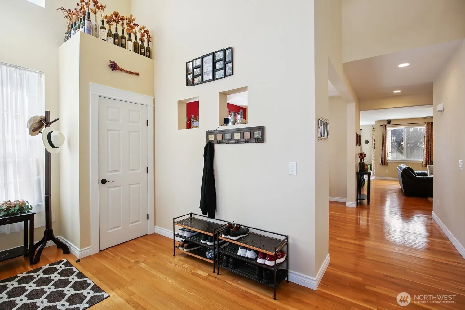 Property photo for 471 Rosario Place Ne, Renton photo 5