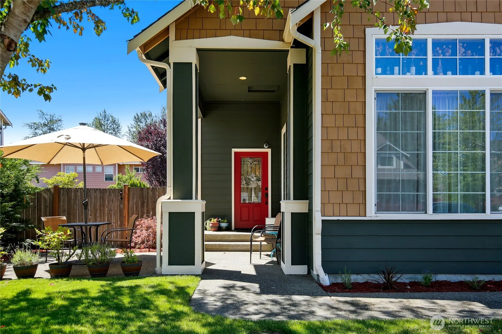 Property photo for 471 Rosario Place Ne, Renton photo 3