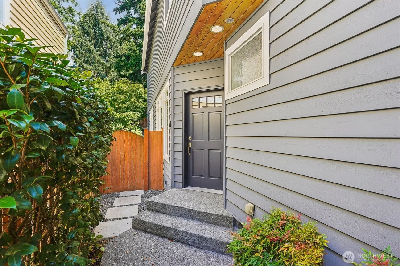 Property photo for 9020 Burke Avenue N, Seattle photo 2