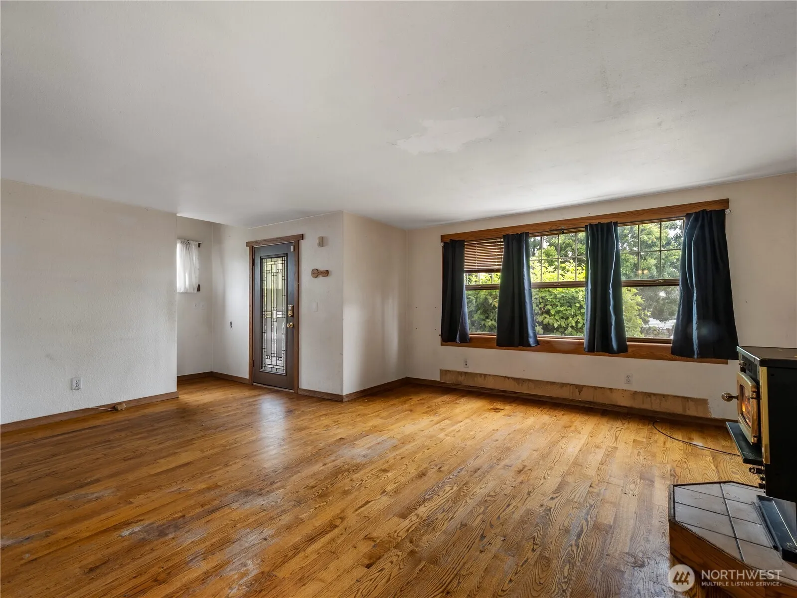 Property photo for 924 S Grant Avenue, Tacoma photo 5