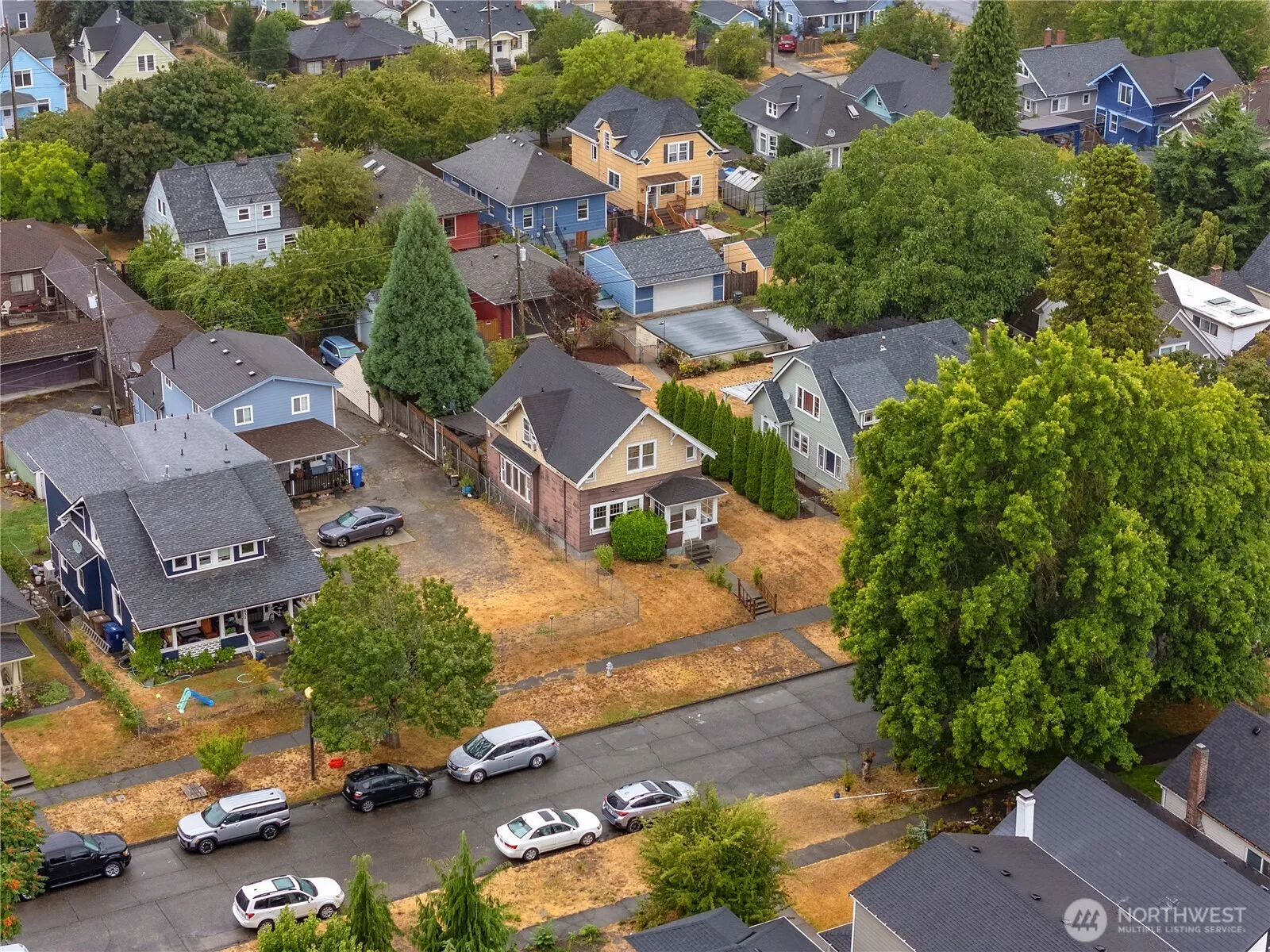 Property photo for 924 S Grant Avenue, Tacoma photo 3