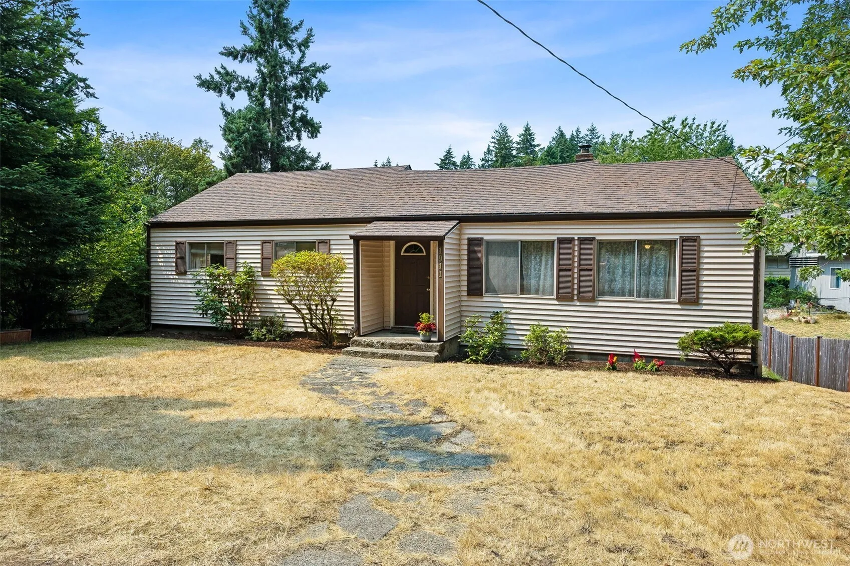 Property photo for 1911 Jacobsen Boulevard Ne, Bremerton