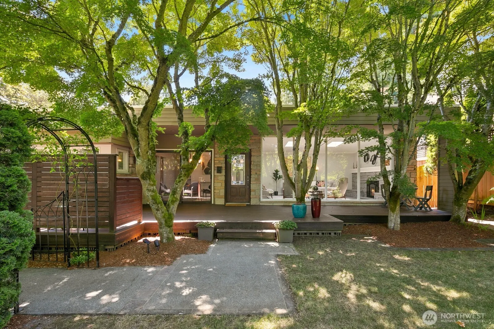 Property photo for 3771 W Commodore Way, Seattle photo 2