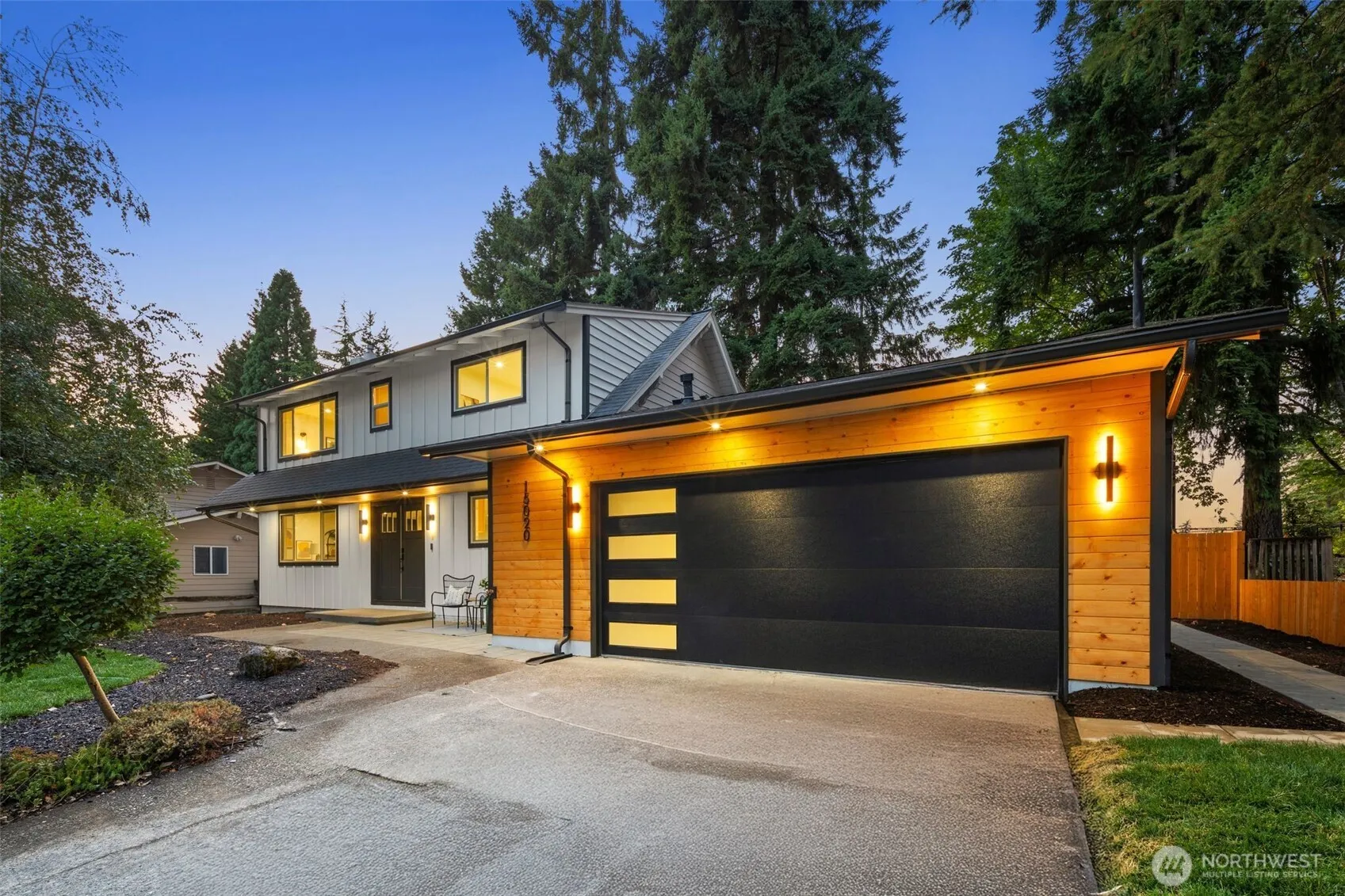 Property photo for 15020 Ne 16th Street, Bellevue