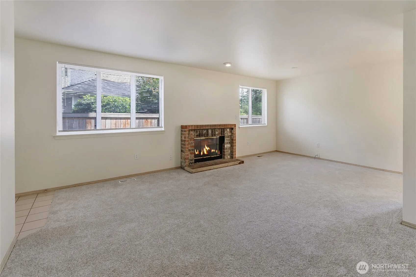 Property photo for 10901 36th Avenue Ct E, Tacoma photo 3