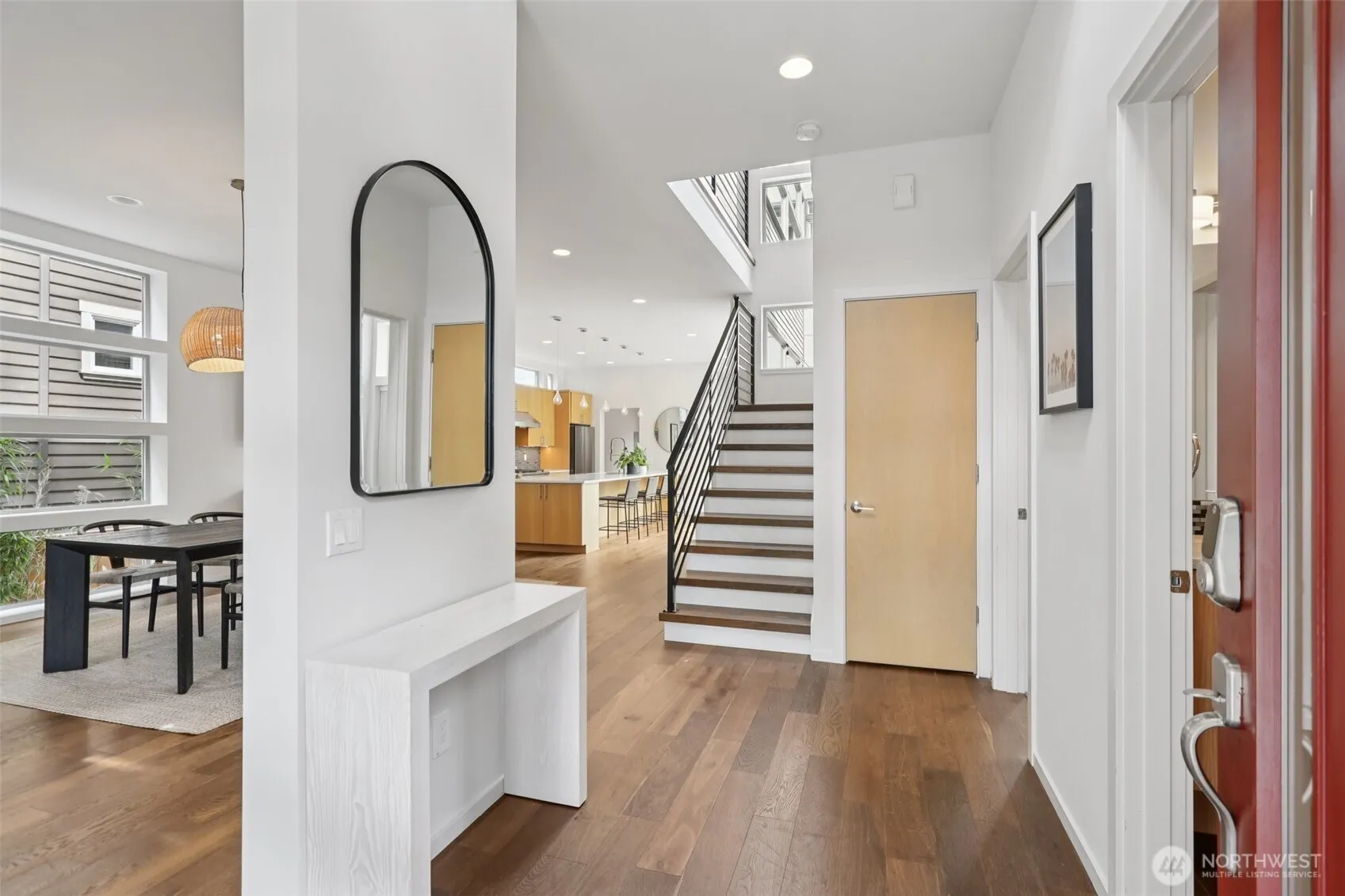 Property photo for 5956 38th Avenue Sw, Seattle photo 2