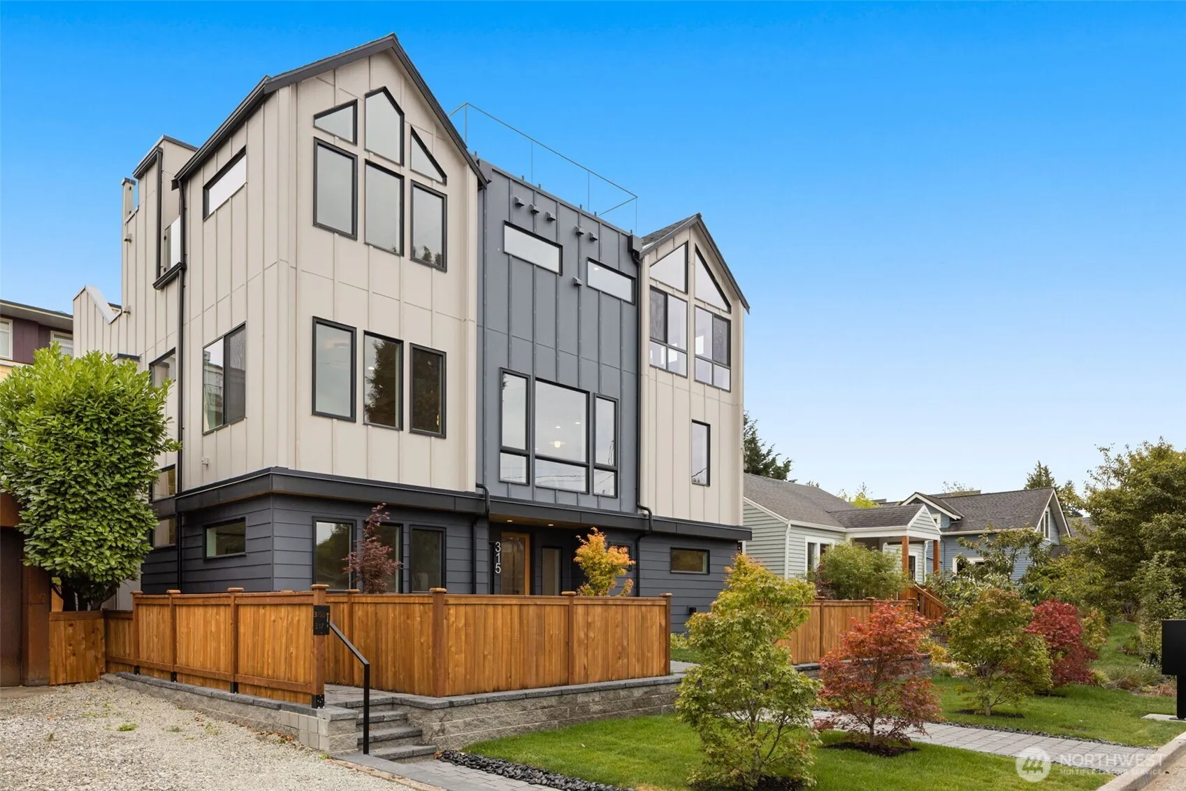 Property photo for 315 Nw 86th Street, Seattle photo 2