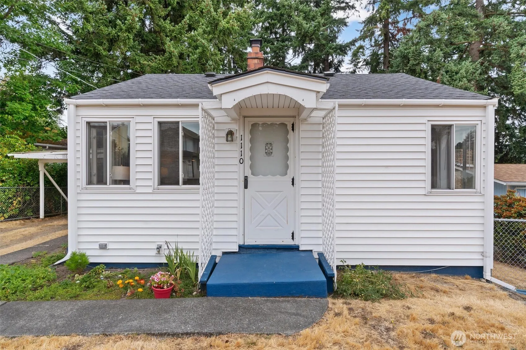Property photo for 1110 Sw 116th Street, Seattle