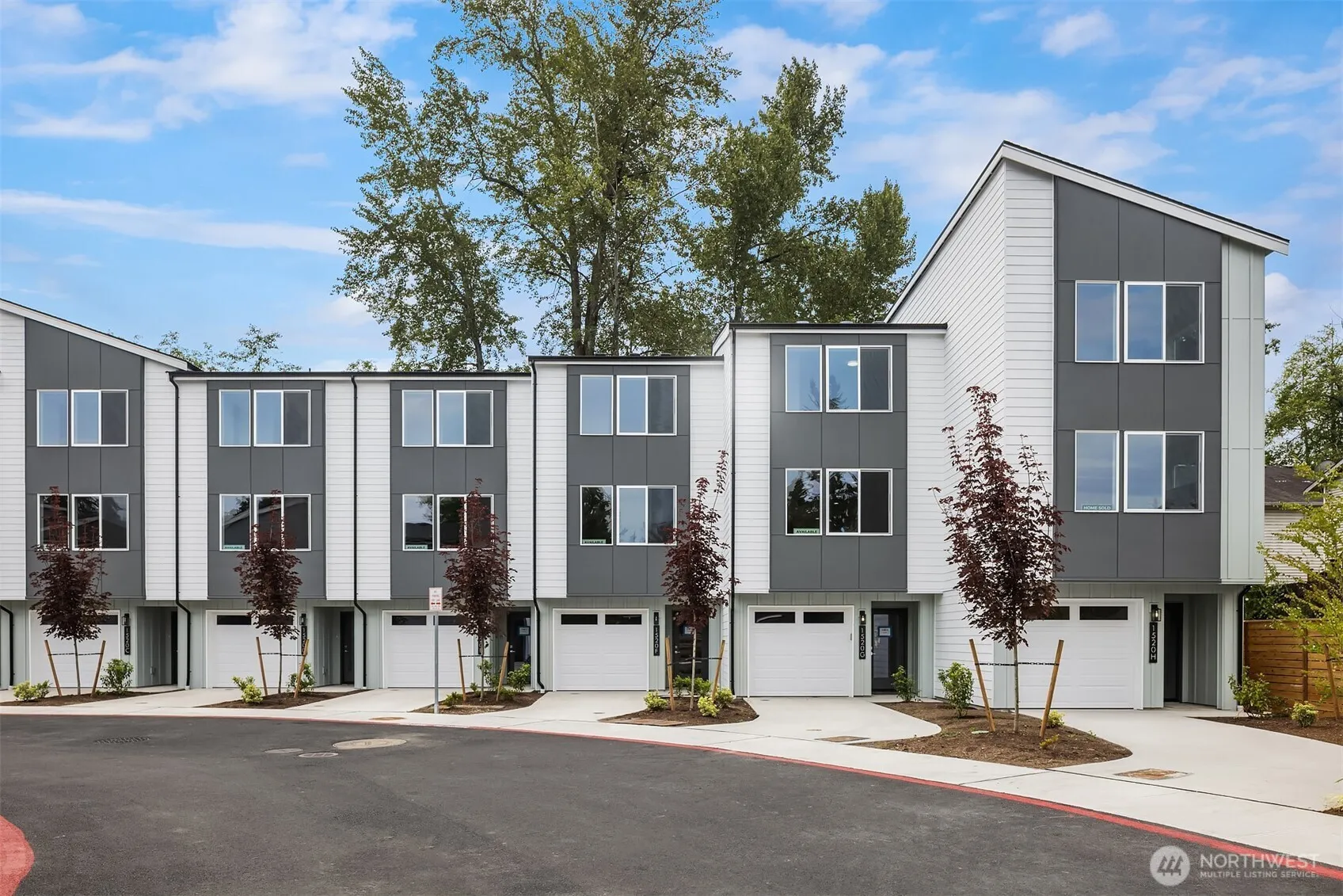 Property photo for 1510 Hollow Dale Place #e, Everett photo 2