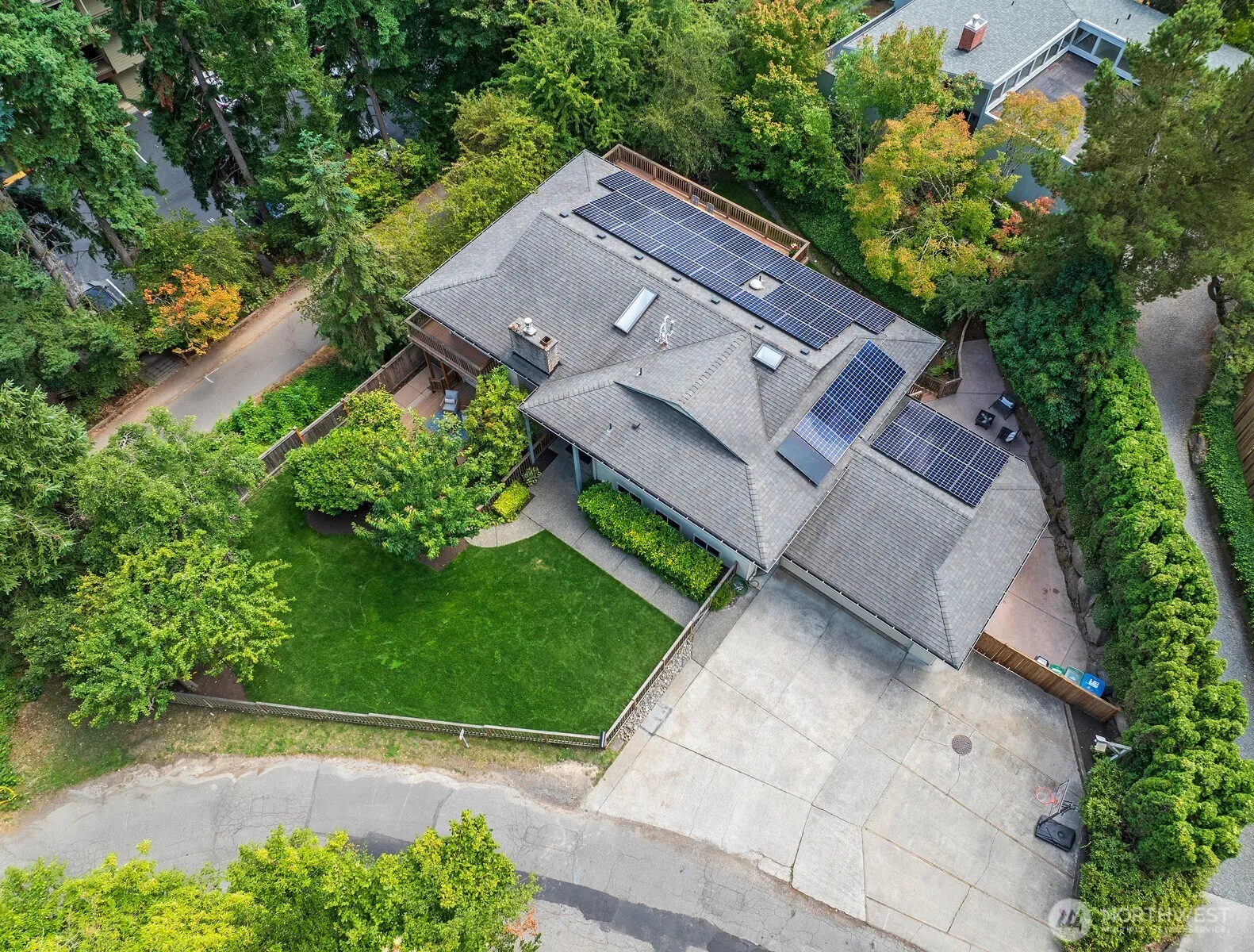 Property photo for 7540 58th Avenue Ne, Seattle photo 2