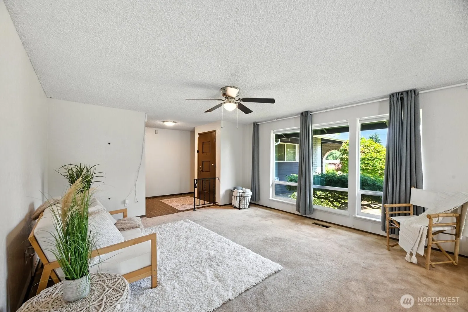 Property photo for 17828 Larch Way, Lynnwood photo 4