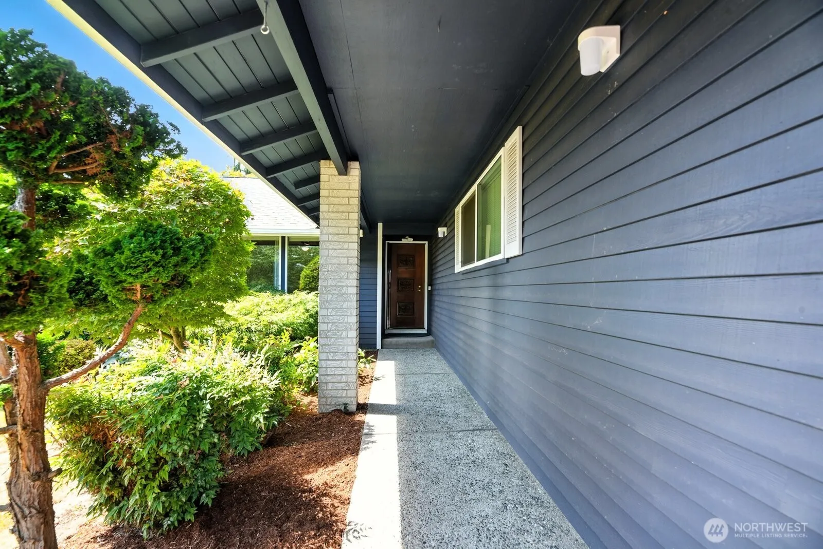 Property photo for 17828 Larch Way, Lynnwood photo 3
