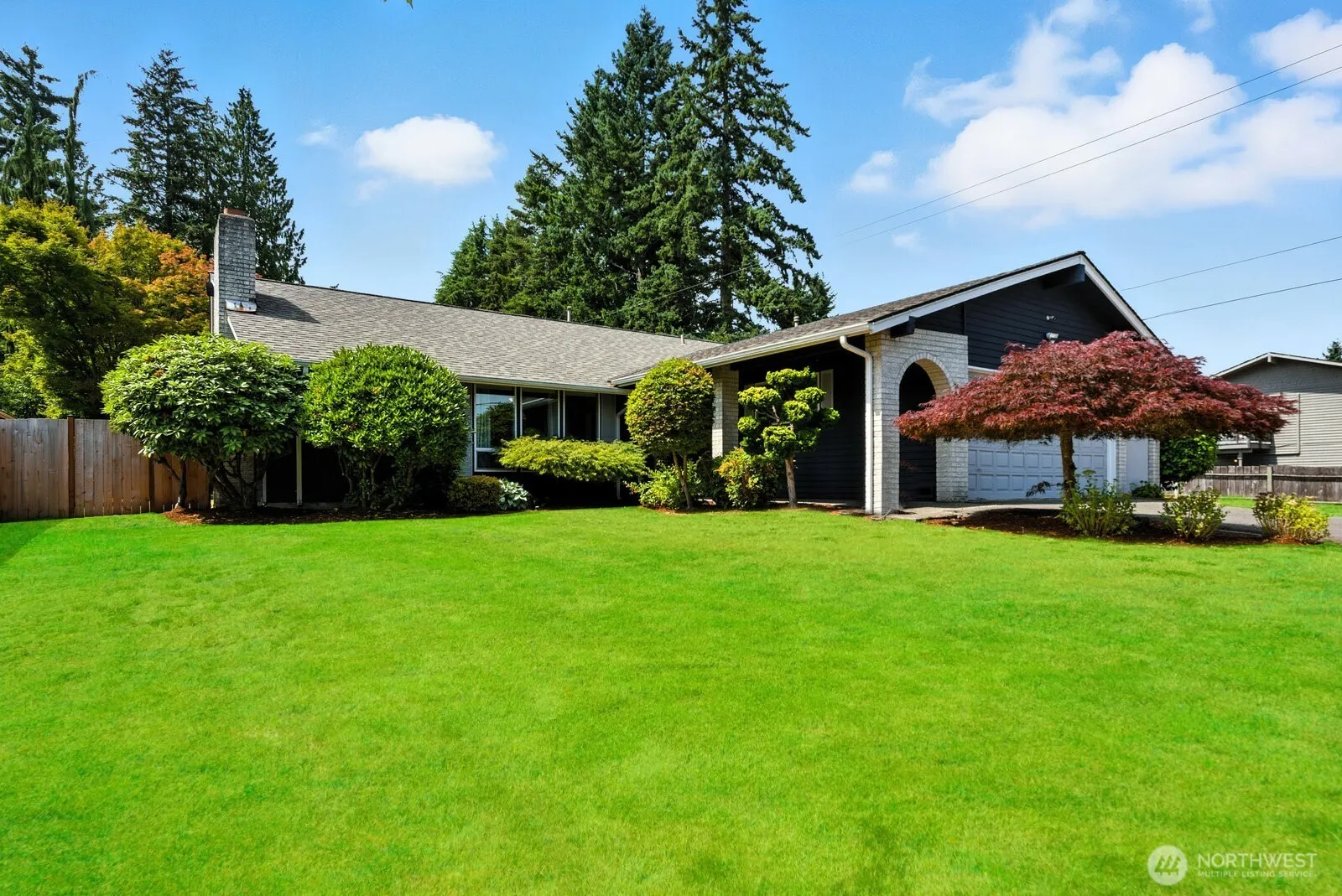 Property photo for 17828 Larch Way, Lynnwood photo 2