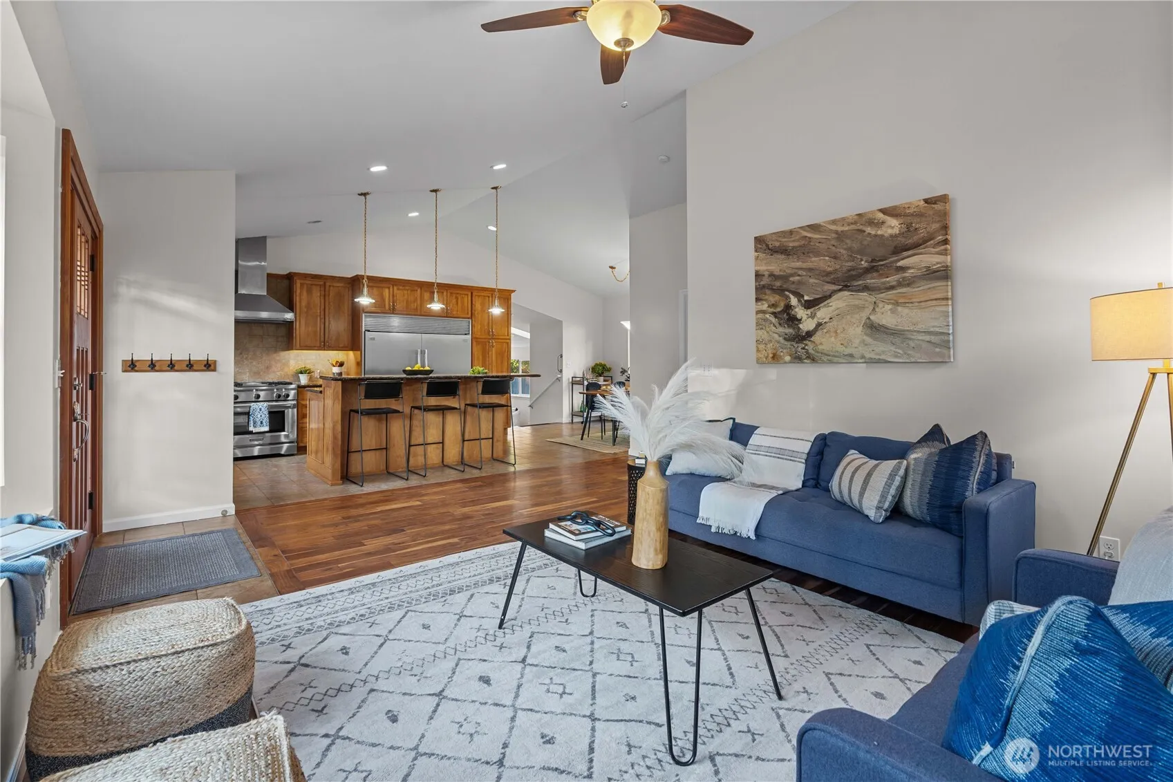 Property photo for 11086 25th Avenue Sw, Seattle photo 5