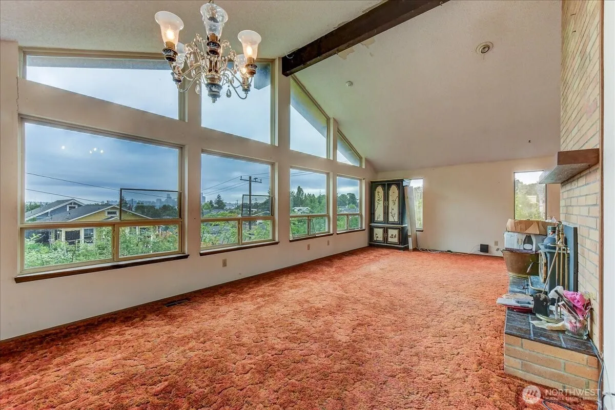 Property photo for 4103 21st Avenue Sw, Seattle photo 2