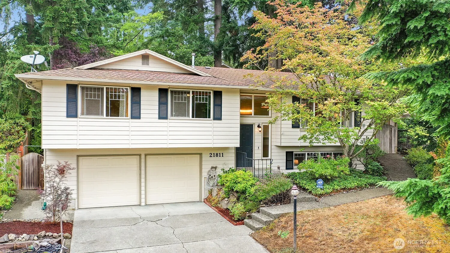 Property photo for 21811 1st Avenue W, Bothell photo 2