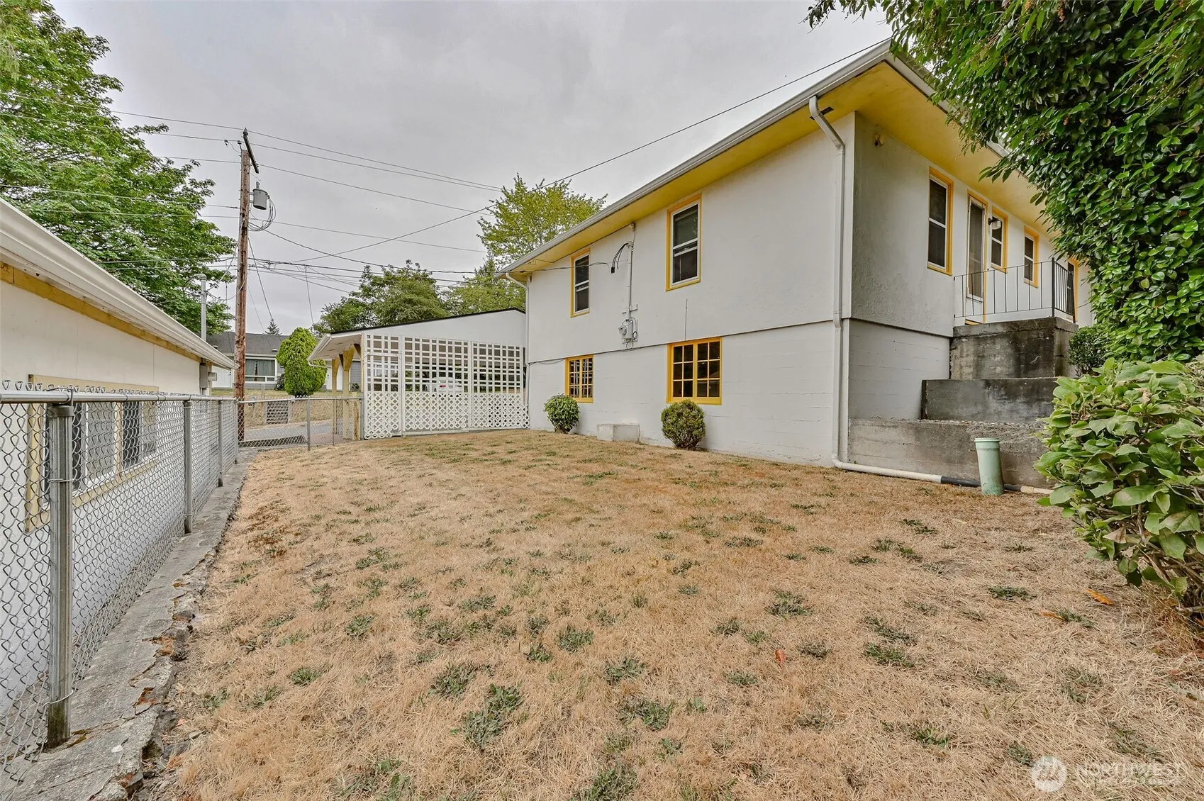 Property photo for 1904 Rainier Avenue, Bremerton photo 4