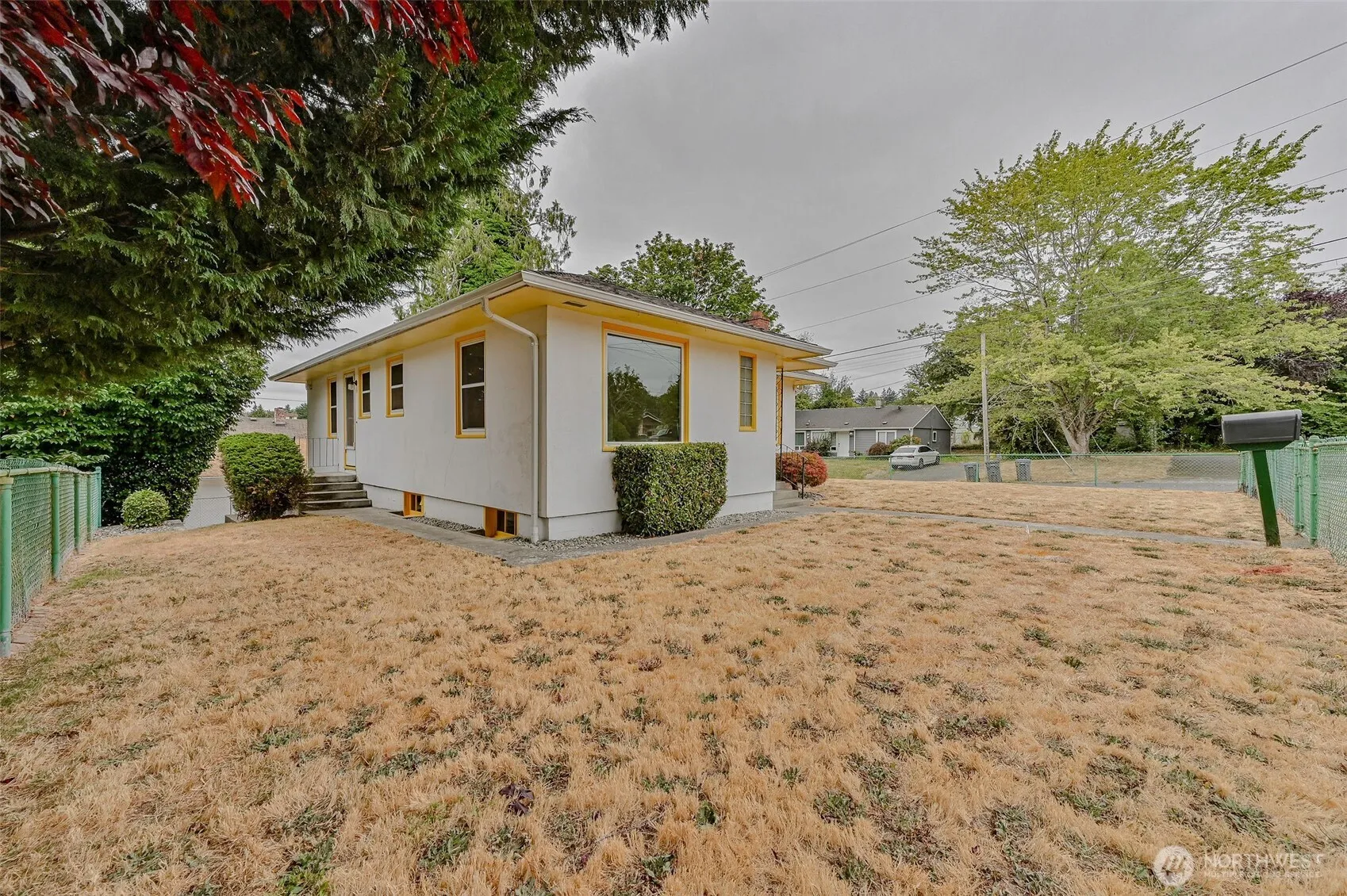 Property photo for 1904 Rainier Avenue, Bremerton photo 3