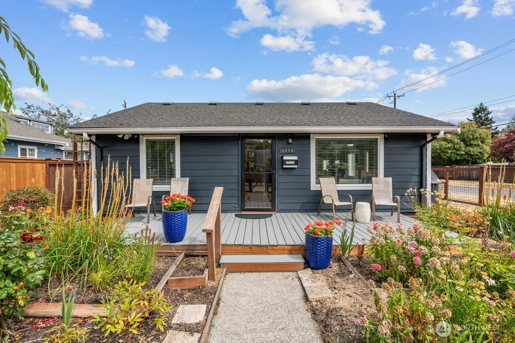 Property photo for 3058 48th Avenue Sw, Seattle
