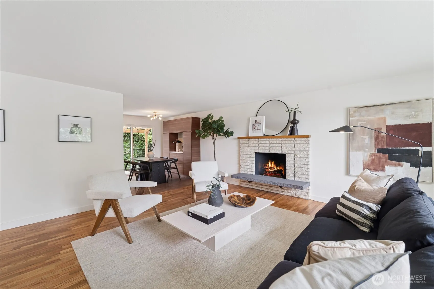 Property photo for 6545 33rd Avenue S, Seattle photo 4