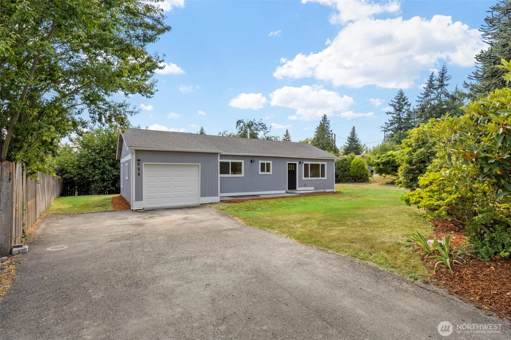 Property photo for 655 Pearl St, Bremerton