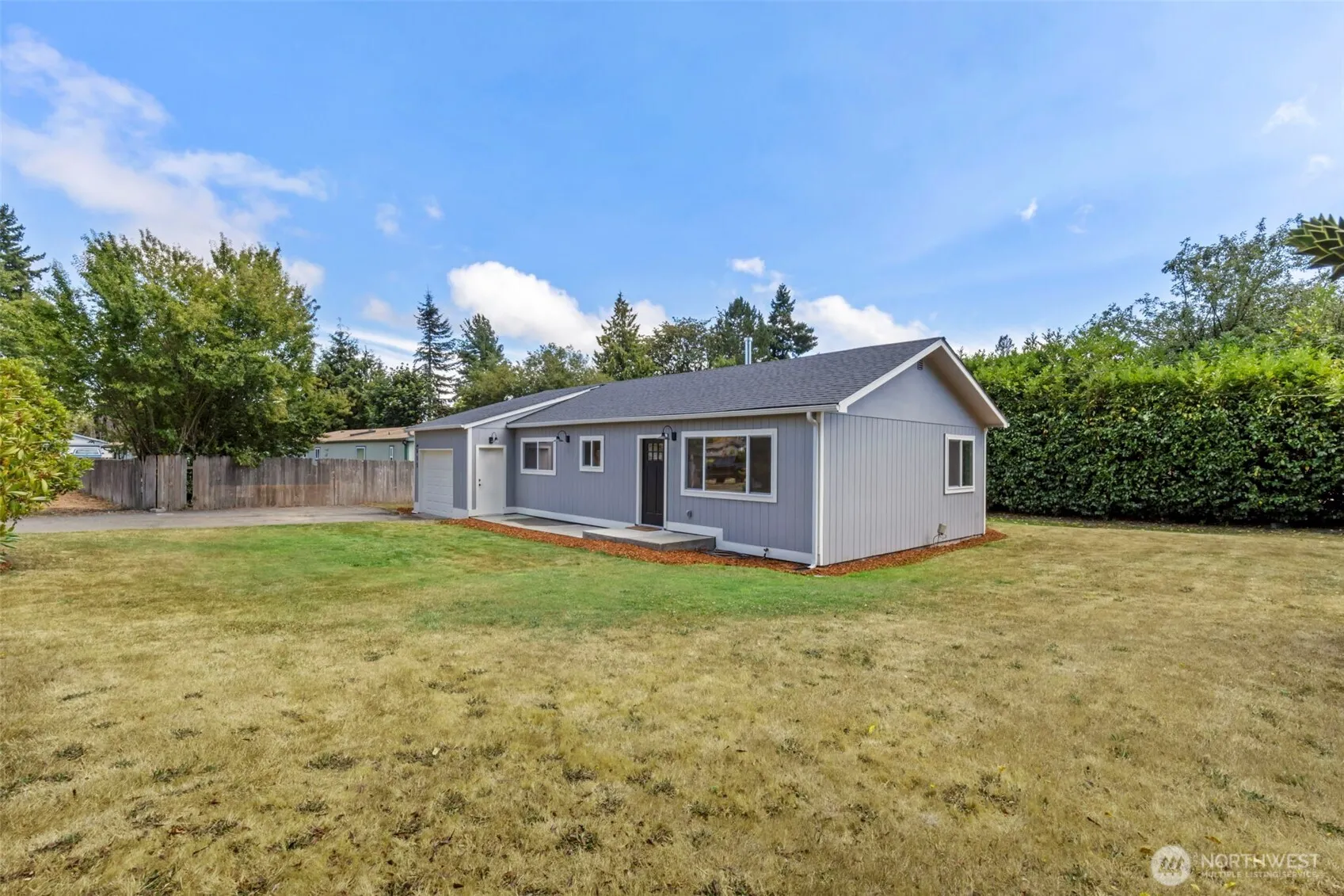Property photo for 655 Pearl St, Bremerton photo 2