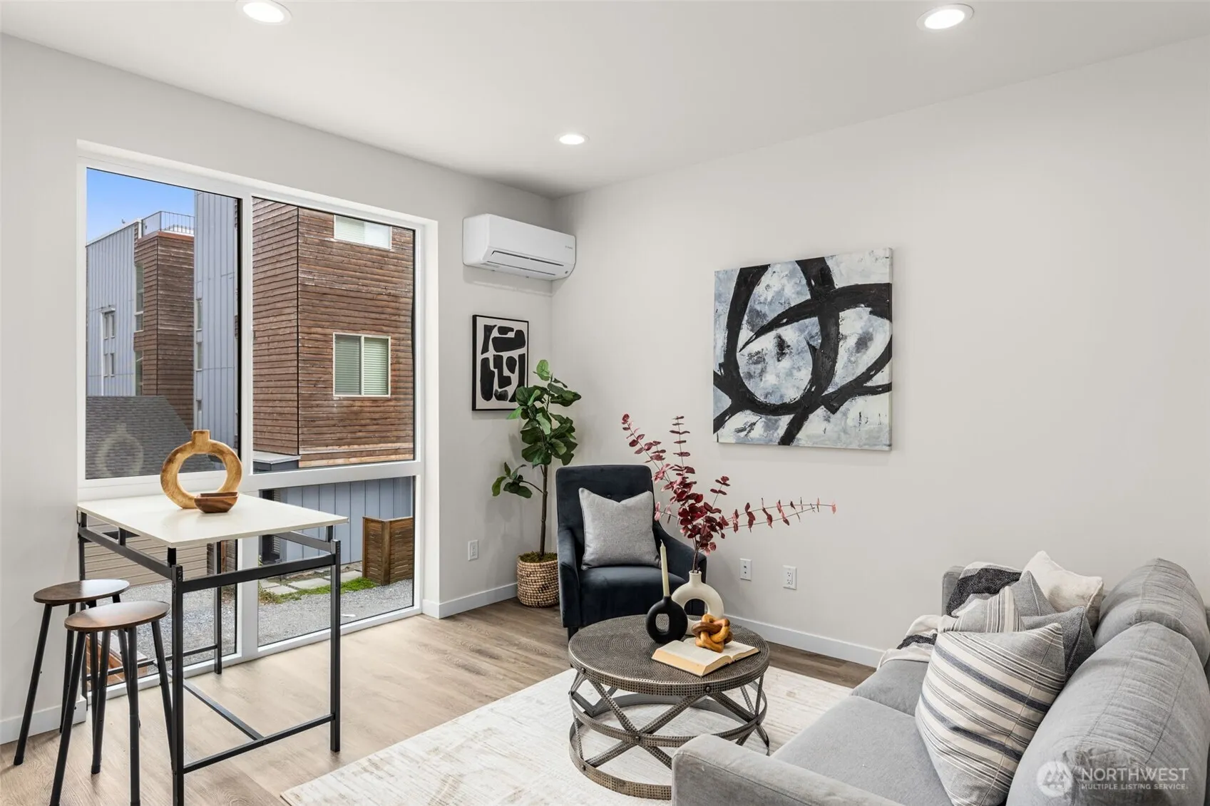 Property photo for 1124 B 13th Avenue, Seattle photo 5