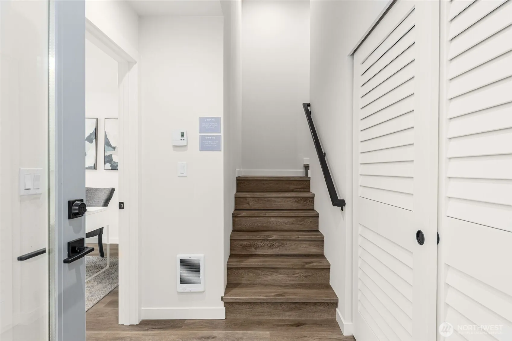 Property photo for 1124 B 13th Avenue, Seattle photo 2