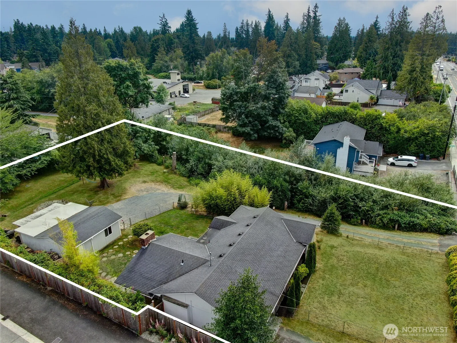 Property photo for 13811 Beverly Park Road, Lynnwood photo 2