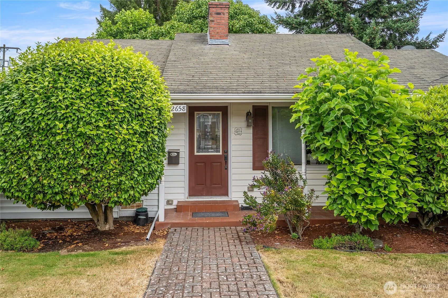 Property photo for 2658 35th Avenue W, Seattle photo 2