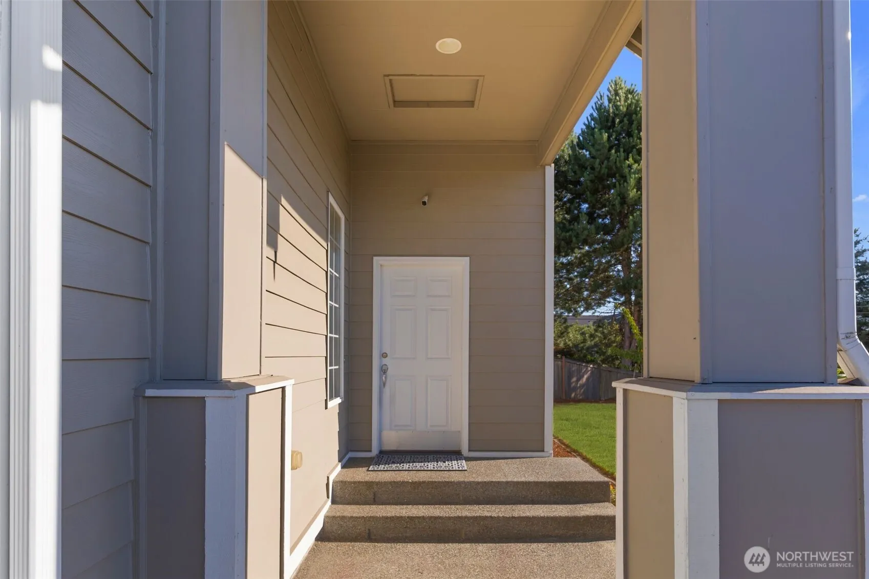 Property photo for 6203 Ne 4th Circle, Renton photo 4