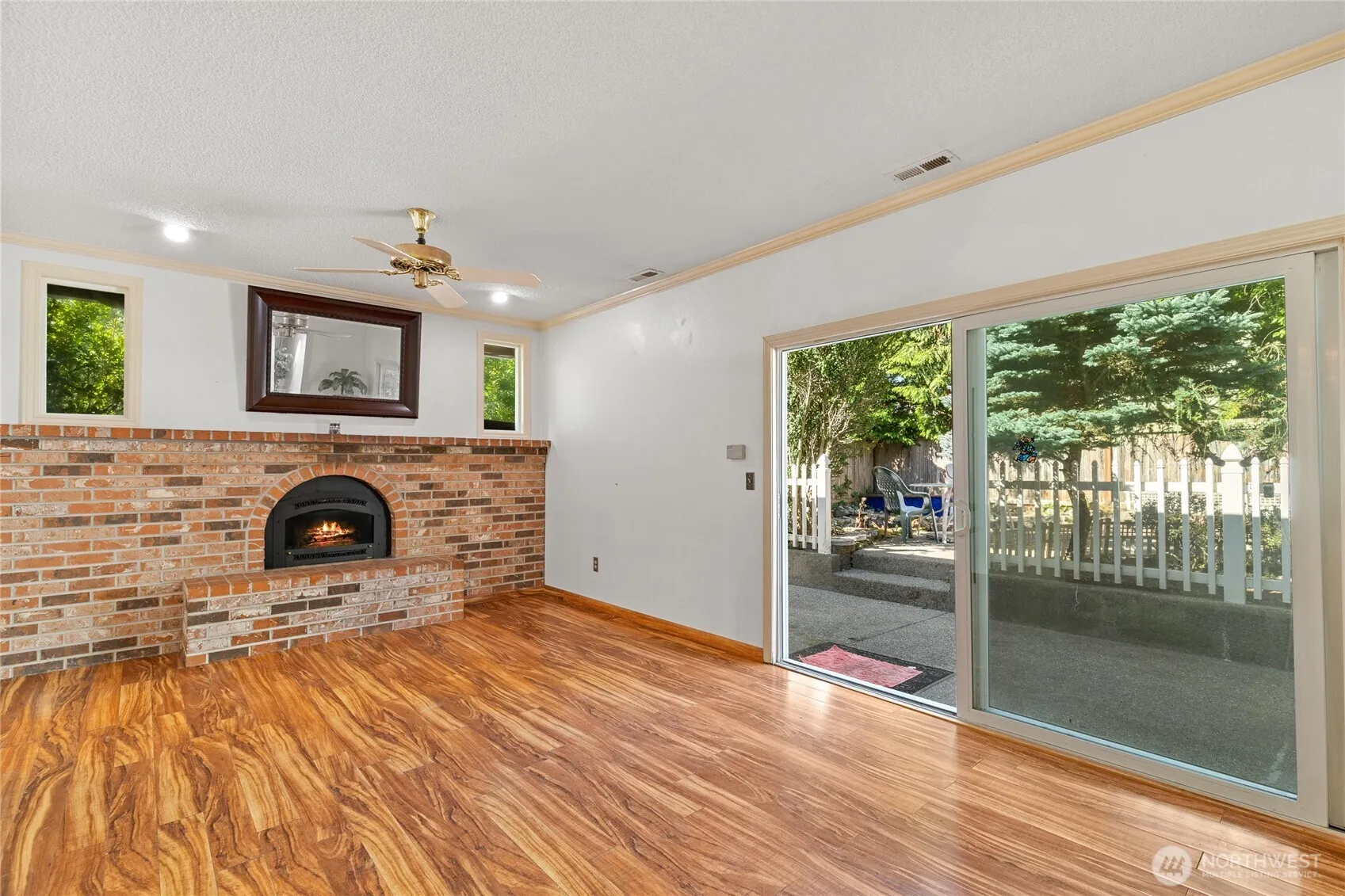 Property photo for 15212 Cascadian Way, Lynnwood photo 3