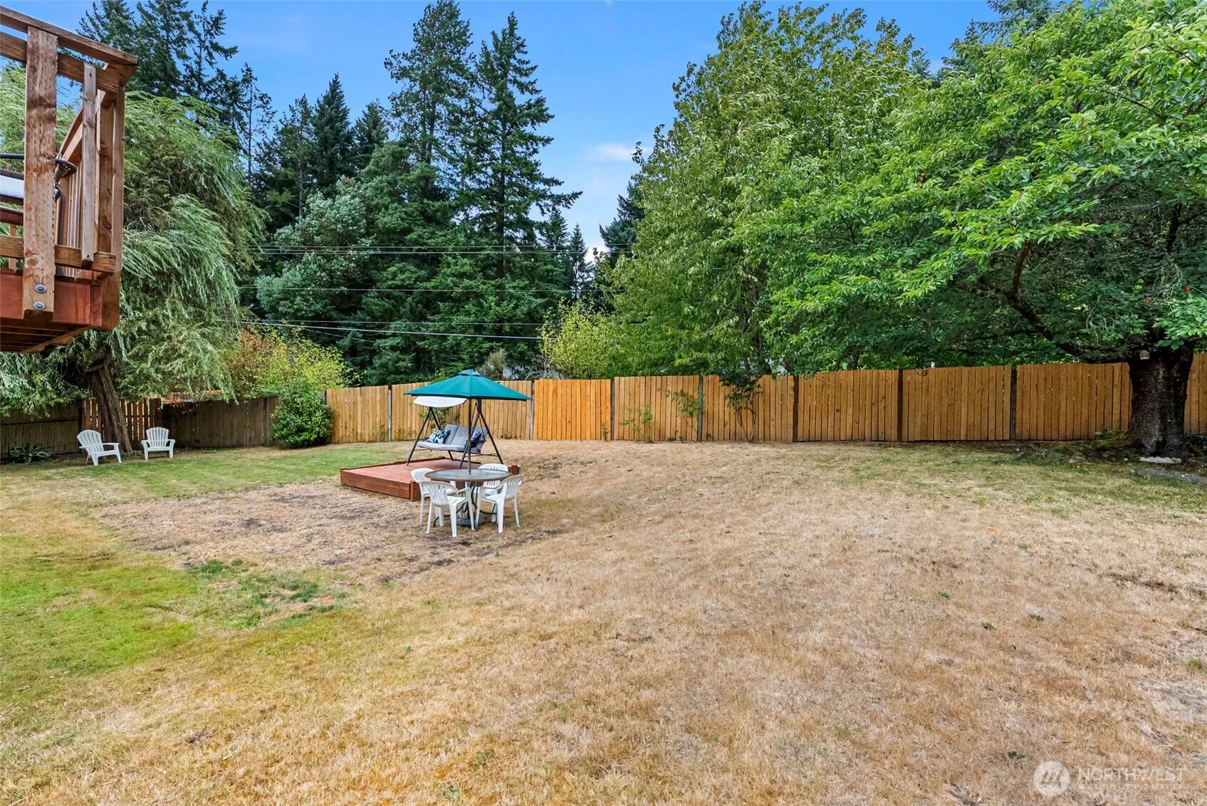 Property photo for 8423 Hickory Place Ne, Bremerton photo 3