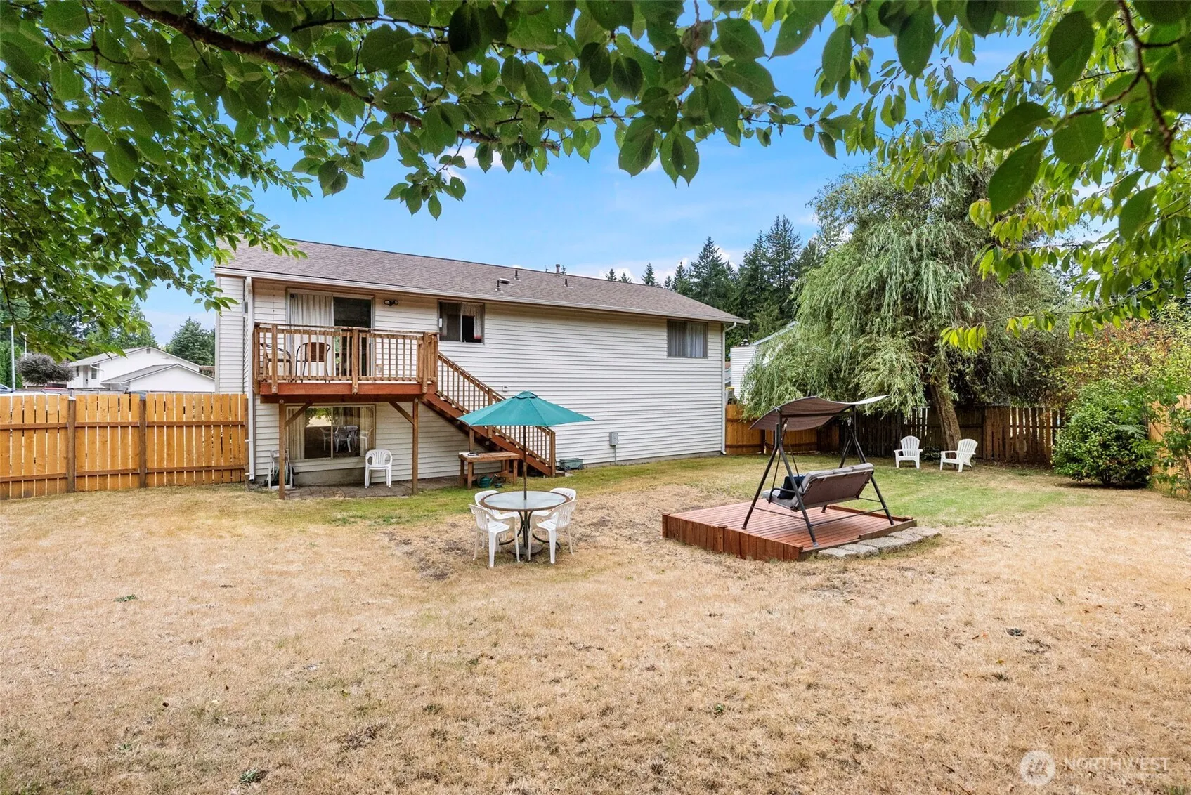 Property photo for 8423 Hickory Place Ne, Bremerton photo 5