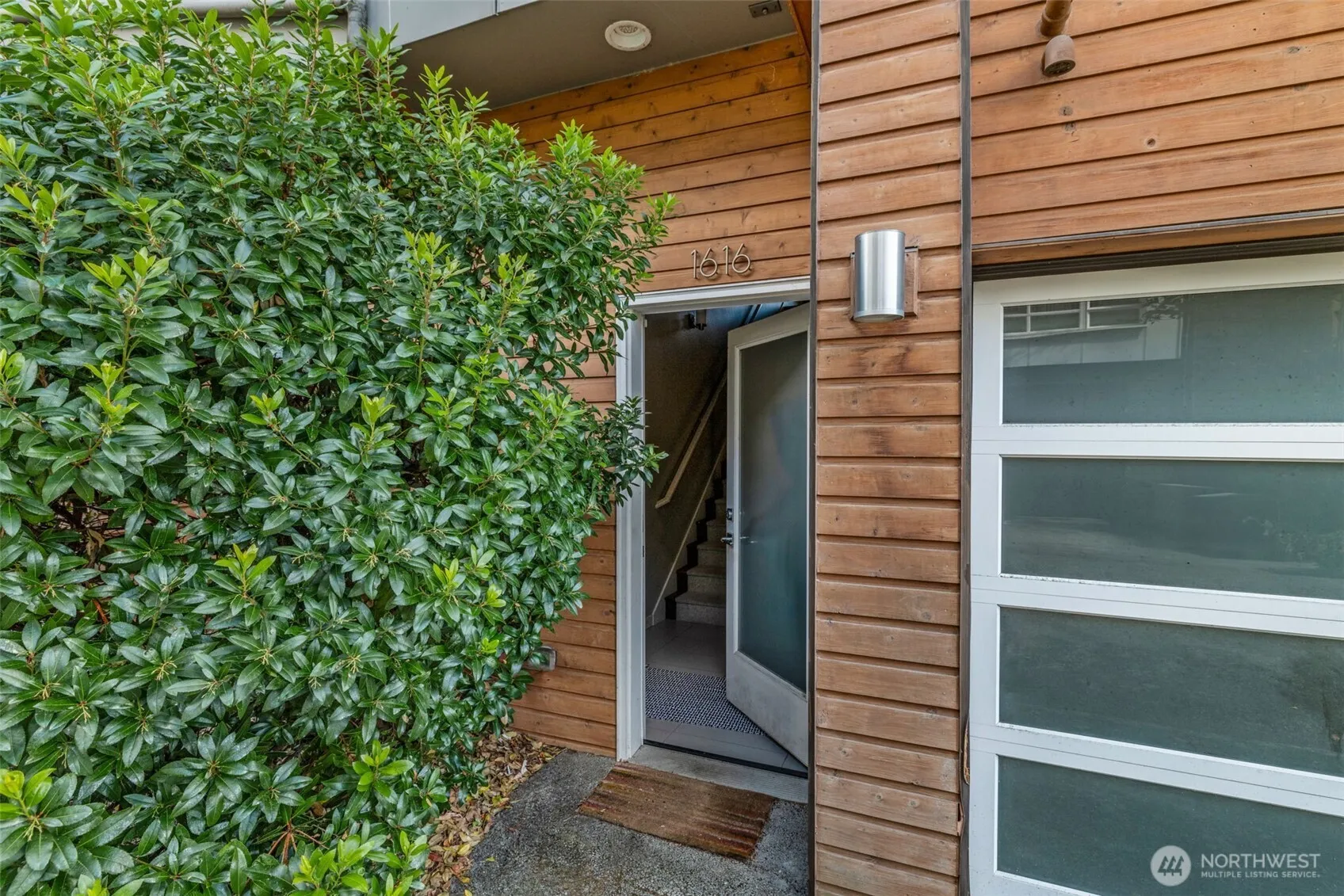 Property photo for 1616 E Yesler Way, Seattle photo 4