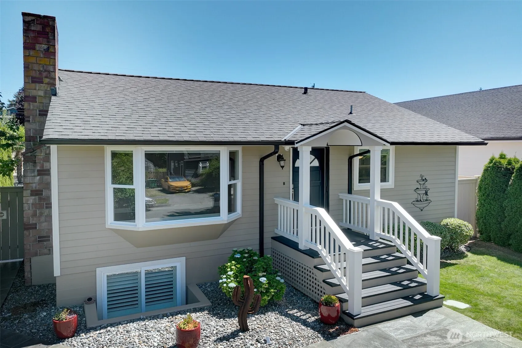 Property photo for 3040 48th Avenue Sw, Seattle photo 3