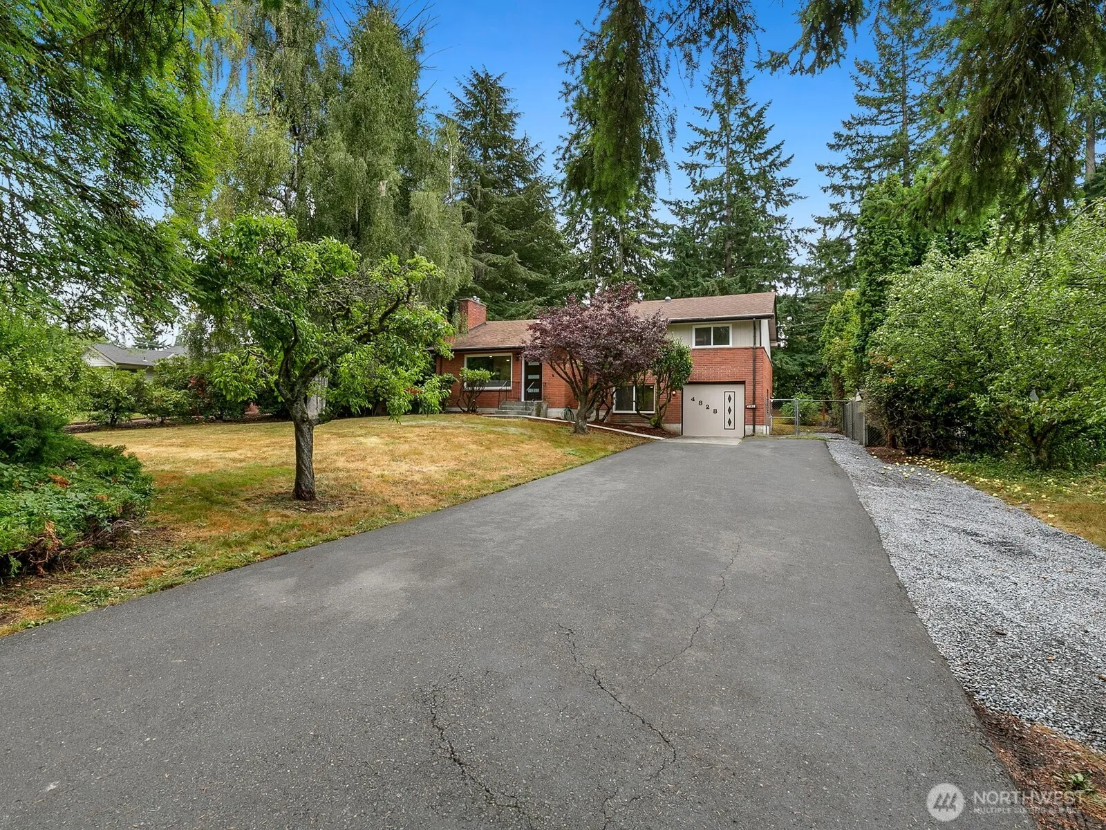 Property photo for 4828 180th Street Sw, Lynnwood photo 2