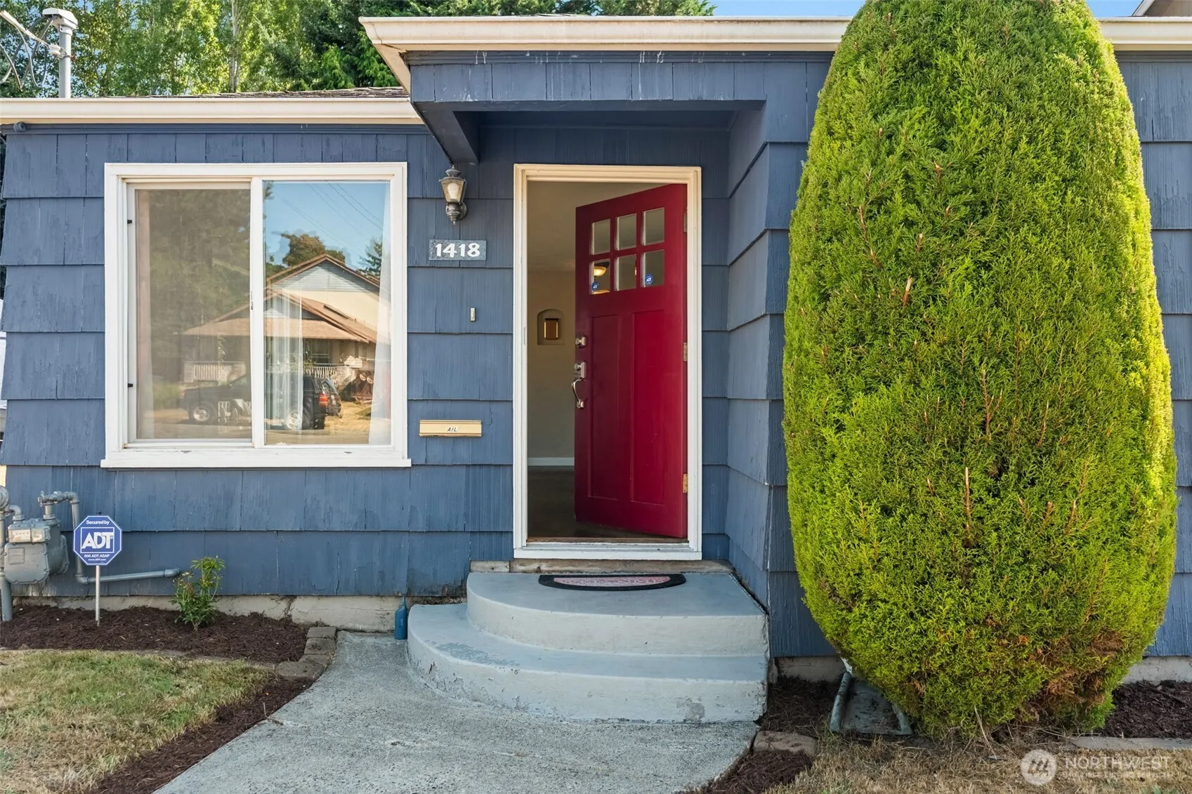 Property photo for 1418 S 47th Street, Tacoma photo 4
