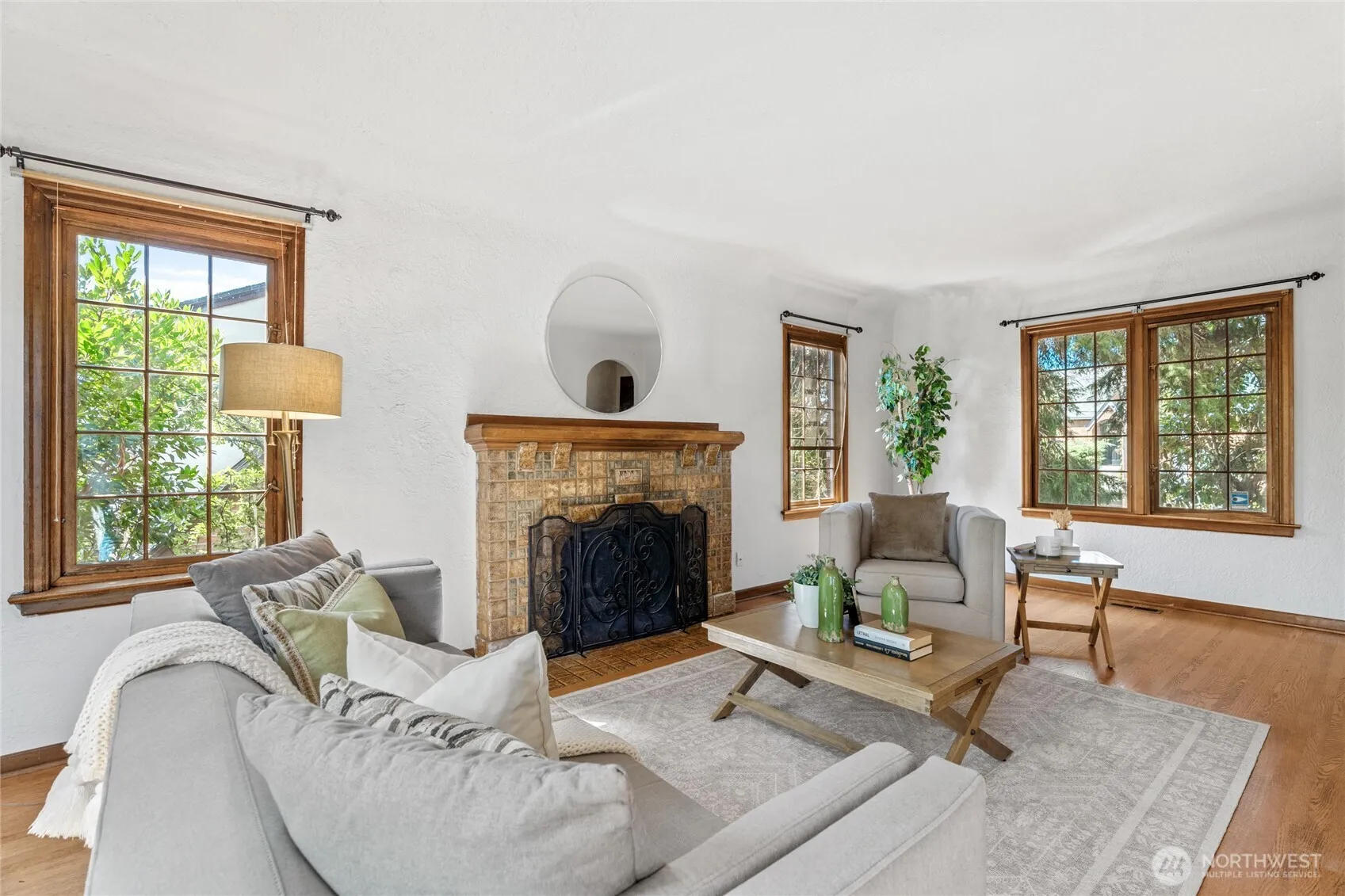 Property photo for 1015 Ne 71st Street, Seattle photo 4