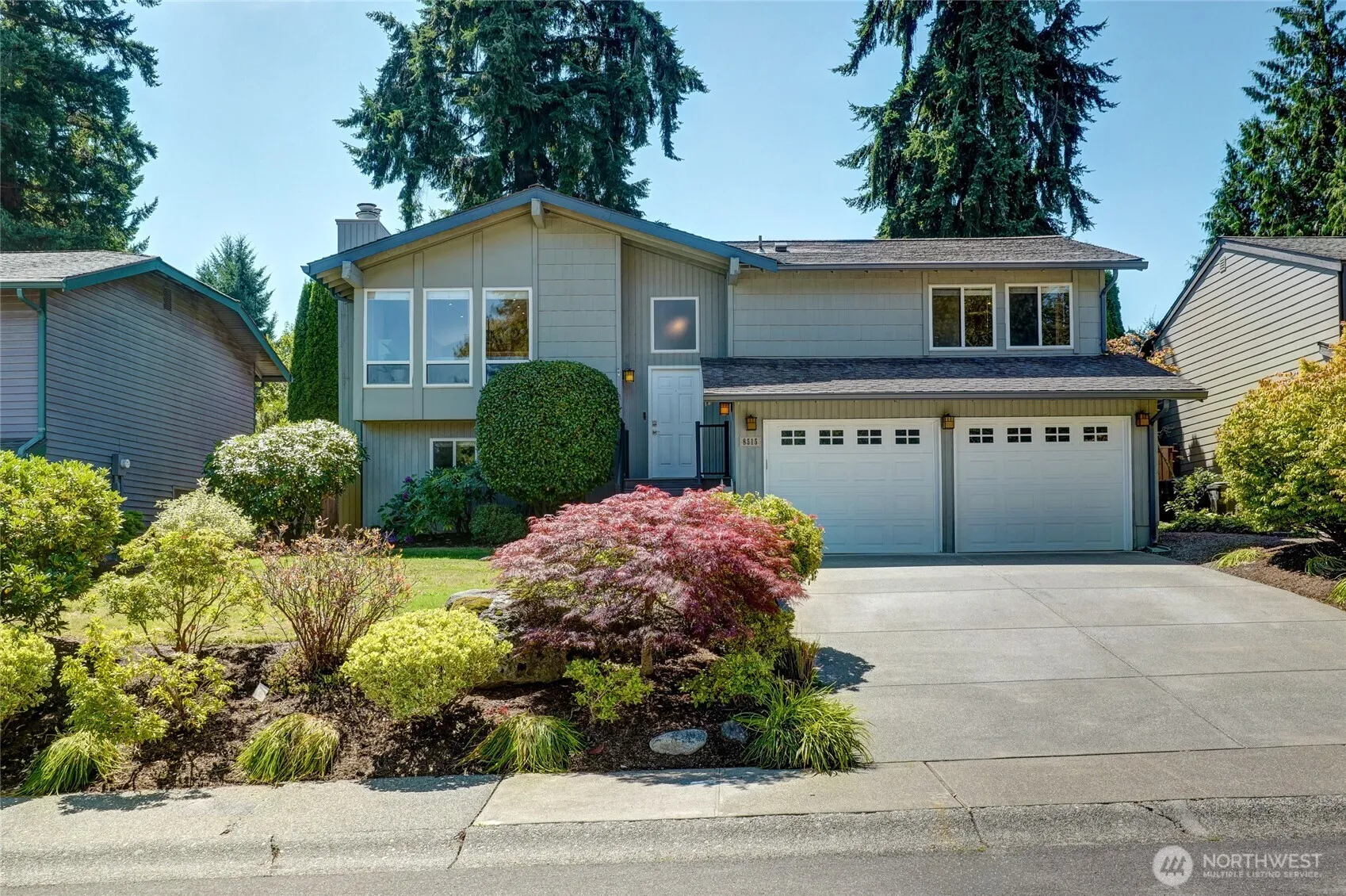 Property photo for 8515 Ne 143rd Street, Kirkland