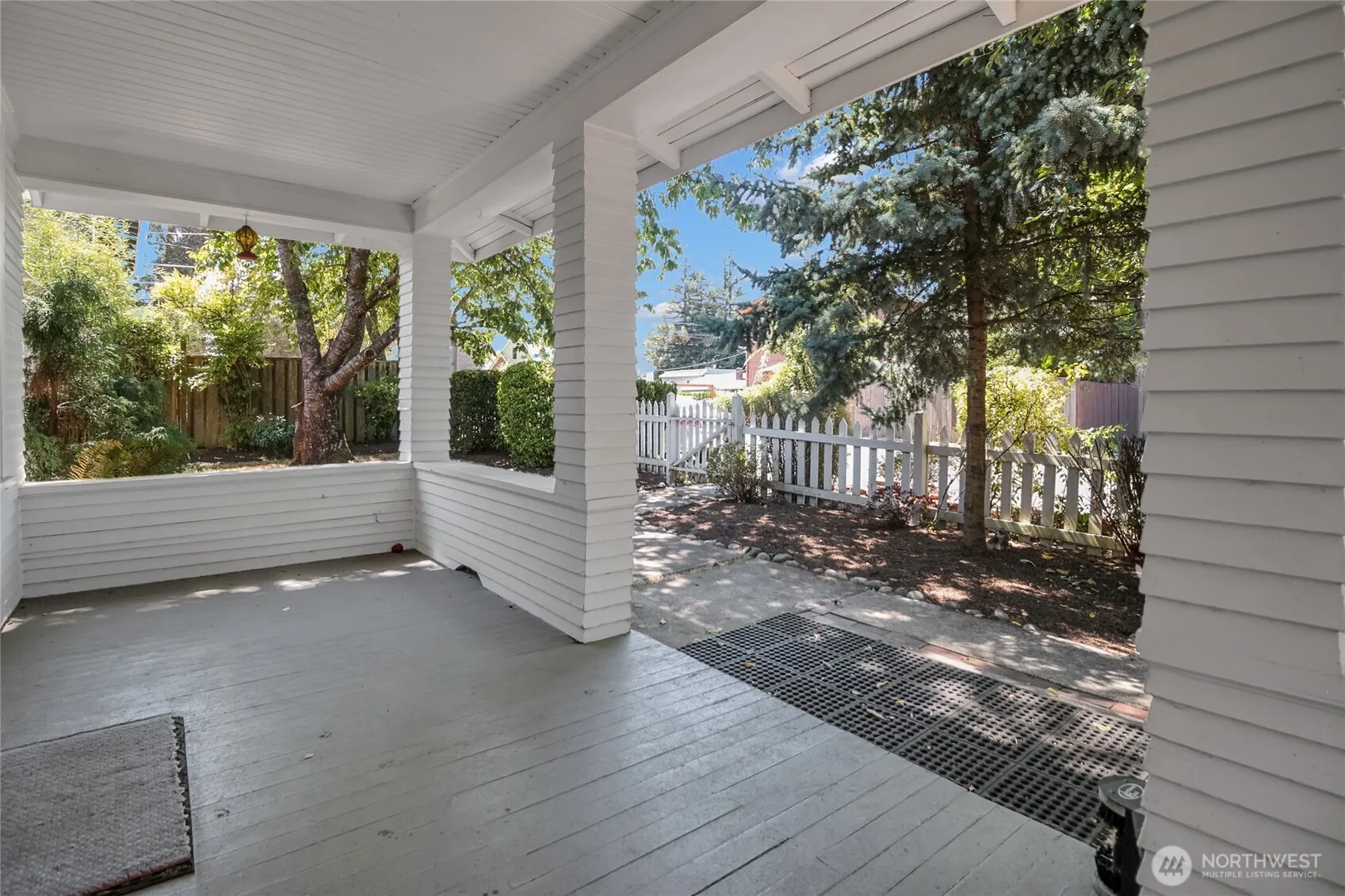Property photo for 10824 53rd Avenue S, Seattle photo 4