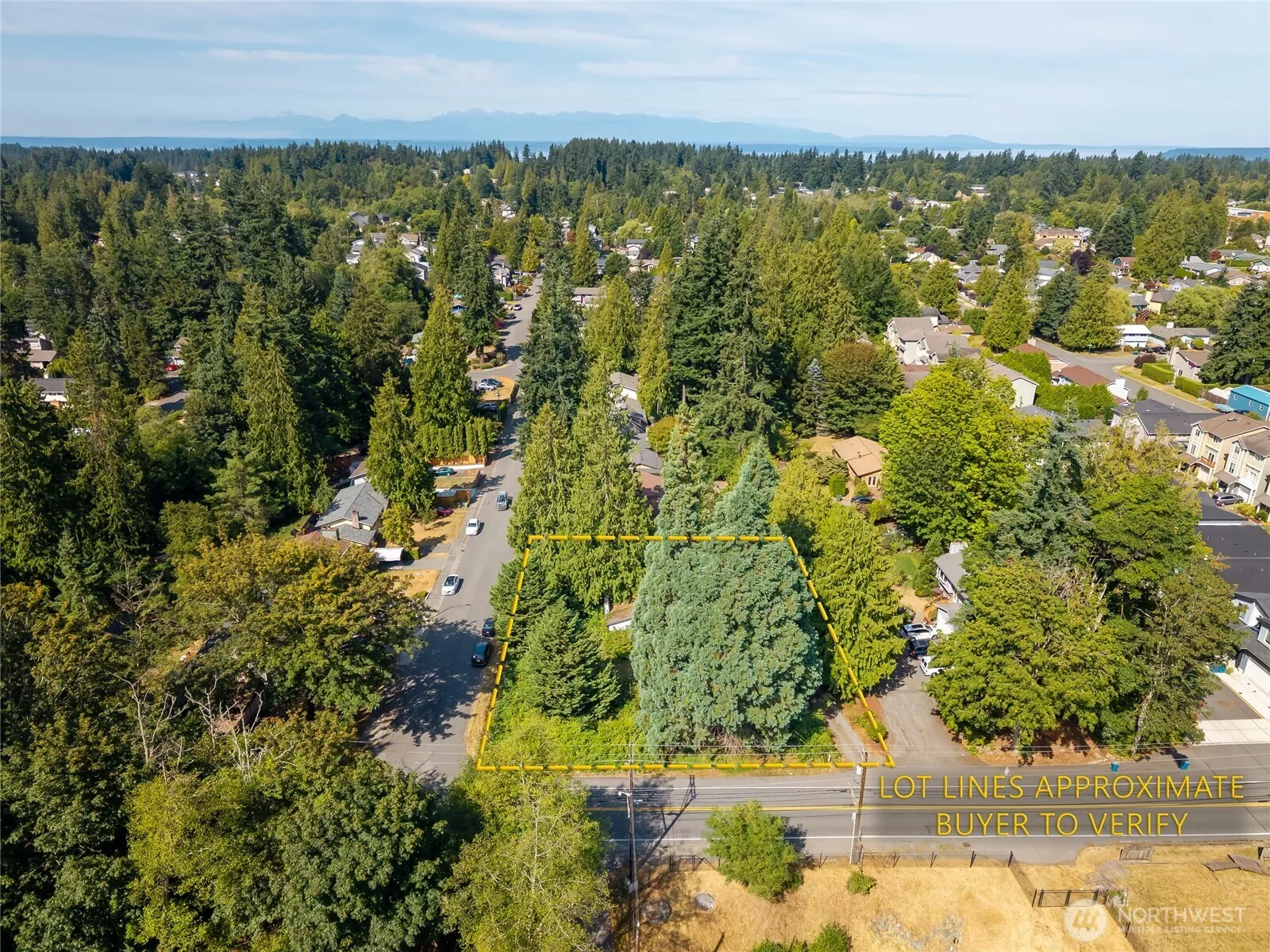 Property photo for 15304 44th Avenue W, Lynnwood photo 2