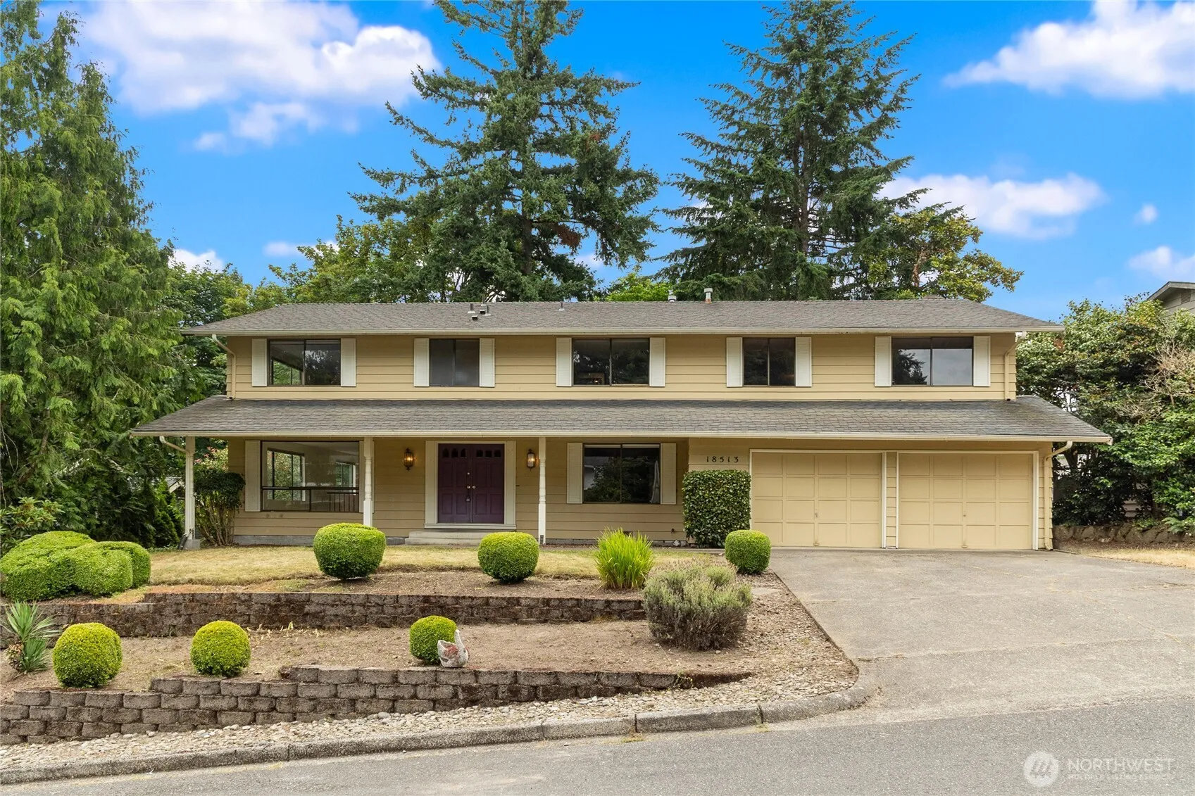 Property photo for 18513 Ne 19th Place, Bellevue photo 3