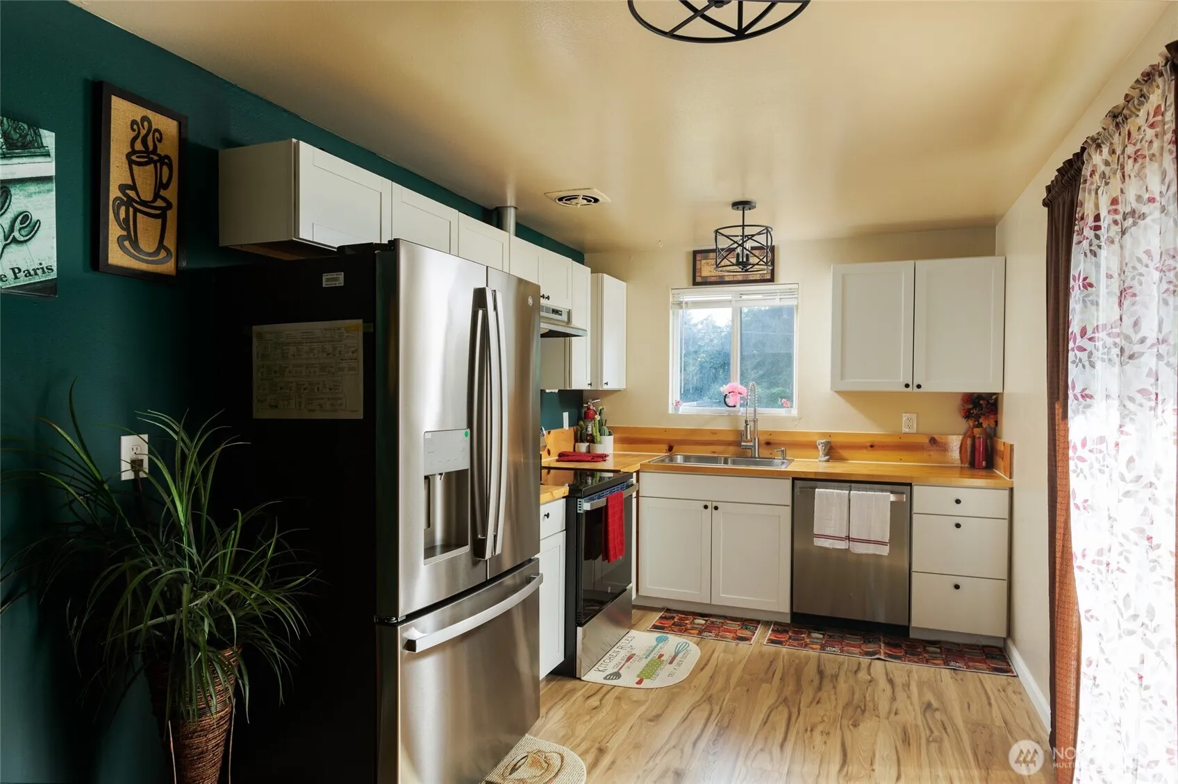 Property photo for 1118 E 51st Street, Tacoma photo 3