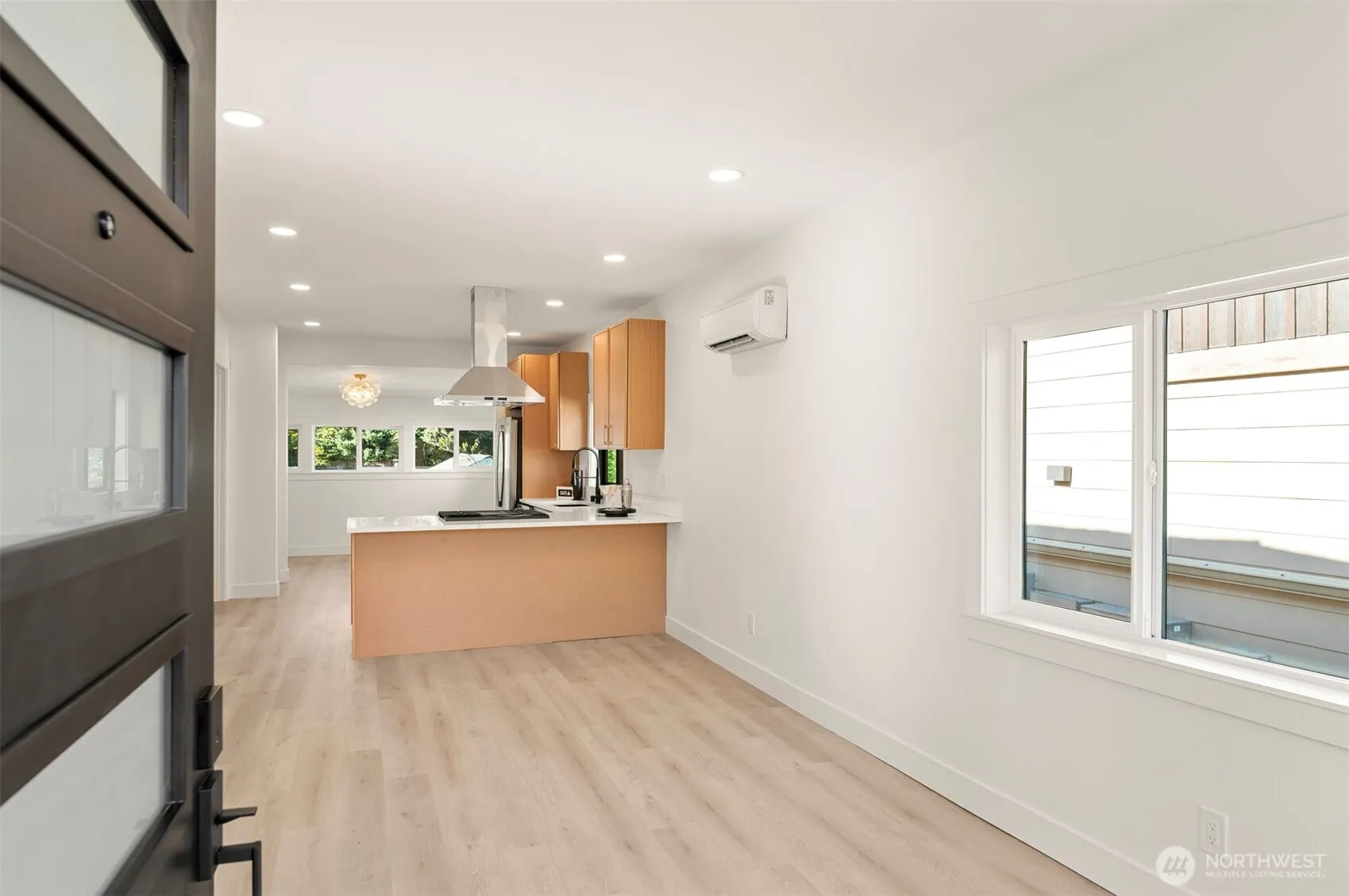 Property photo for 706 N 67th Street, Seattle photo 4