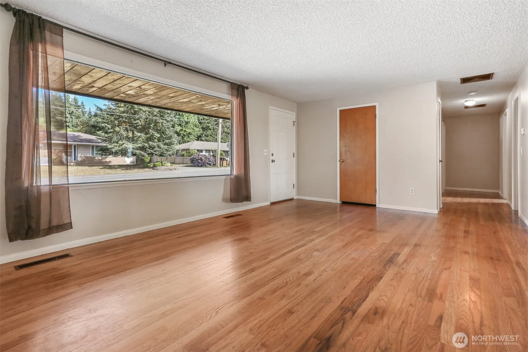 Property photo for 5626 Beverly Lane, Everett photo 3